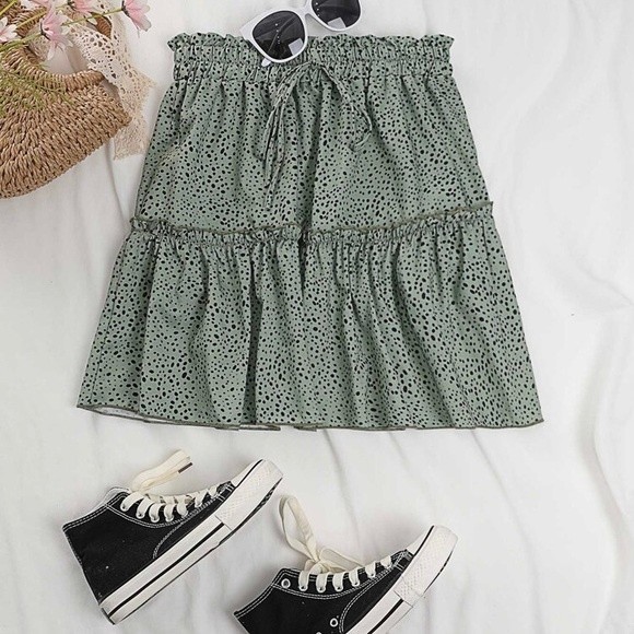 Dresses & Skirts - Sage green black Dalmatian/confetti print tiered skirt size medium